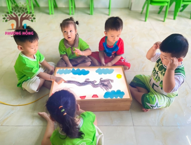 Lớp Honey - Chú Rồng Ánh Sáng