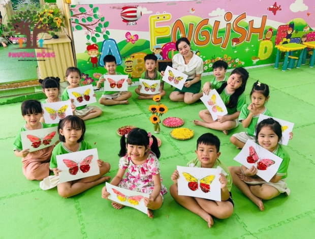 Sáng Tạo Cánh Bướm Mùa Xuân